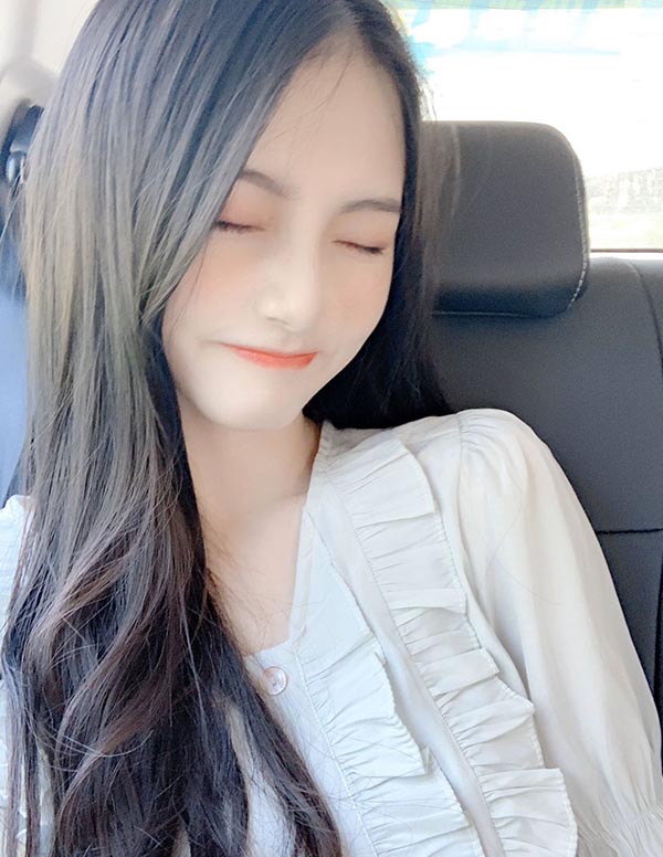 迪拜外围留学生