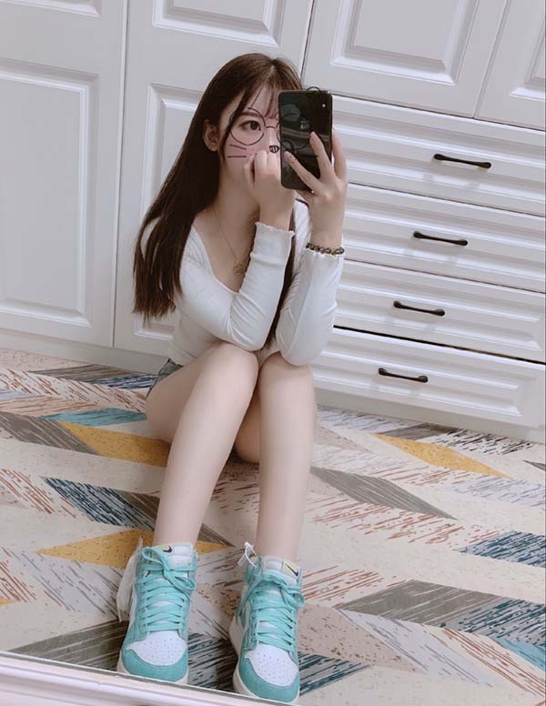 东京外围女经纪人