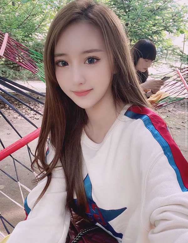 旧金山伴游大学生